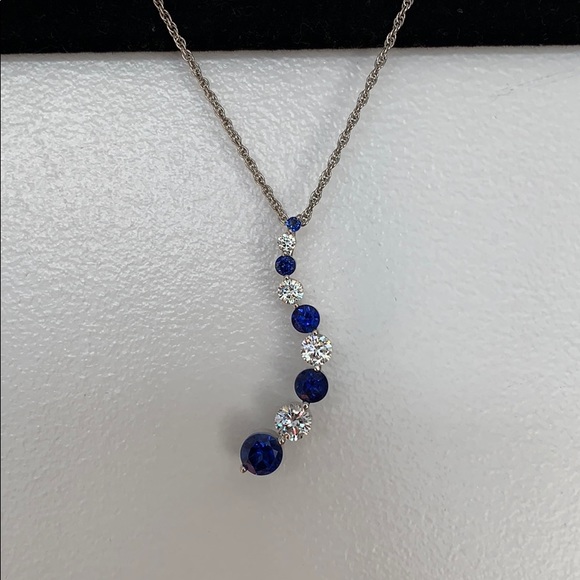 Necklace - Picture 1 of 2